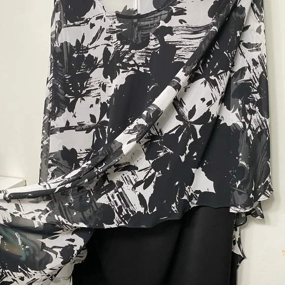 Black and white floral midi dress - Picture 3 of 7